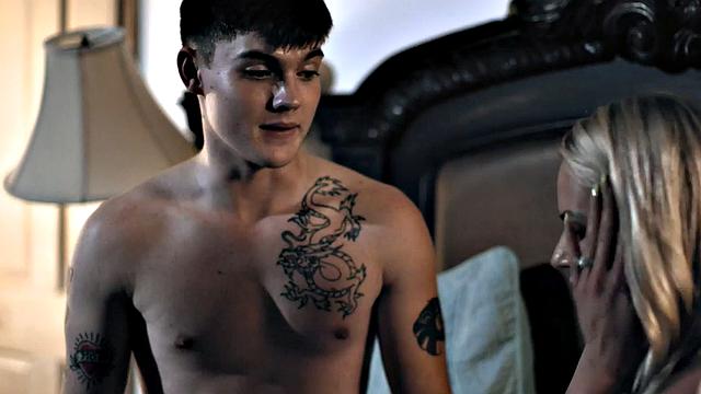 MILF sucks fresh white dick before fucking in hairy pussy