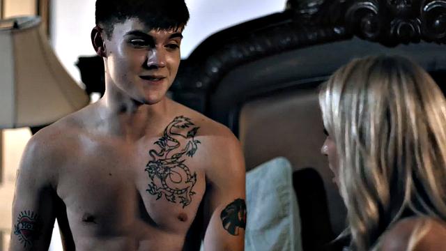 MILF sucks fresh white dick before fucking in hairy pussy