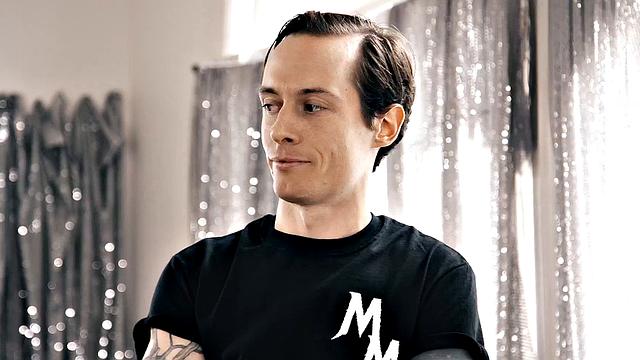 A Happy Ending Isn't Enough! Alt Baddie Karlee Grey Rides Masseur's Big Cock To Relax!