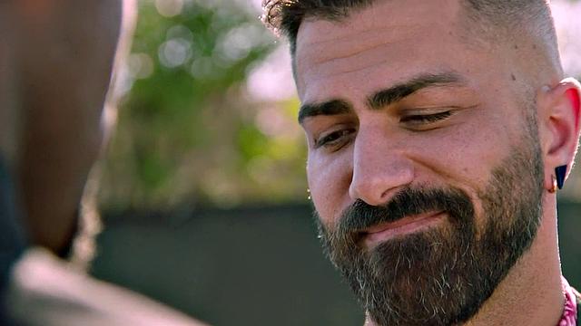 Чёрный красавчик вылизывает волосатую жопу сводного брата и глубоко сосёт