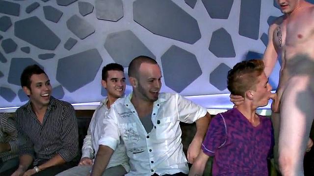 Wild stripper spoils guests by sucking cock on BJ party