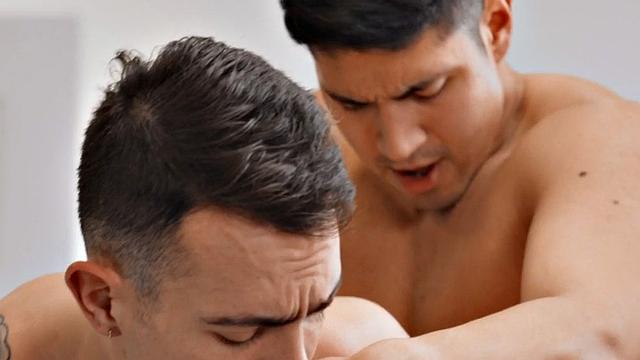 Muscled eager jock anal-pounding his BF until cumshot