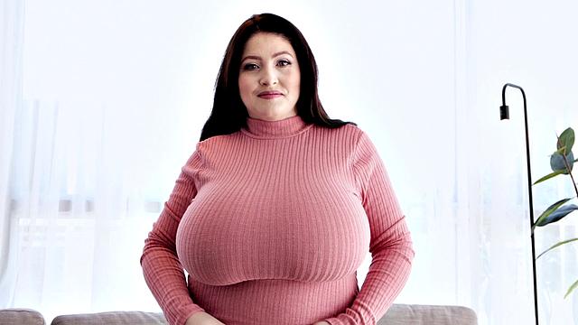 Demora Avarice: Greedy For Her Breasts