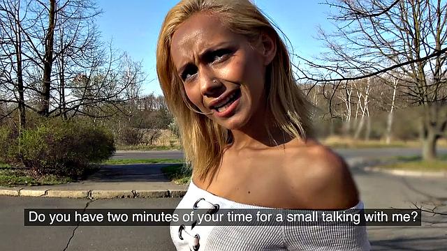 блондинка не сдержалась - лесная жара и толстый член