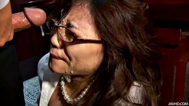 デキるOLは、ドMでした！優木あおい